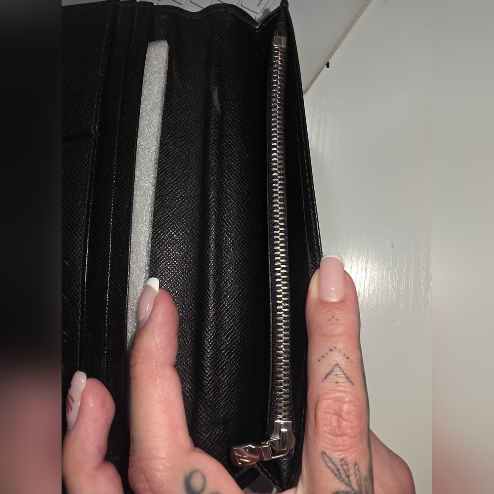 Louis Vuitton Damier Graphite Brazza Wallet | EXCELLENT CONDITION ✨️ - Picture 8 of 12